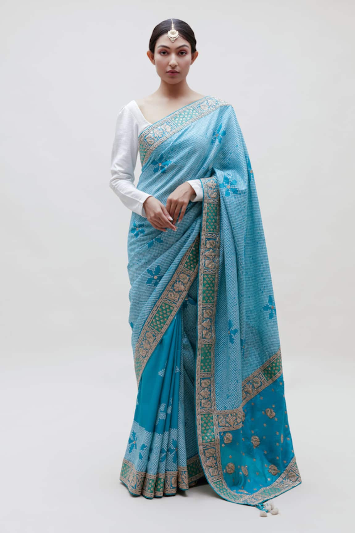 Naina Jain Silk Bandhani Pattern Saree With Blouse