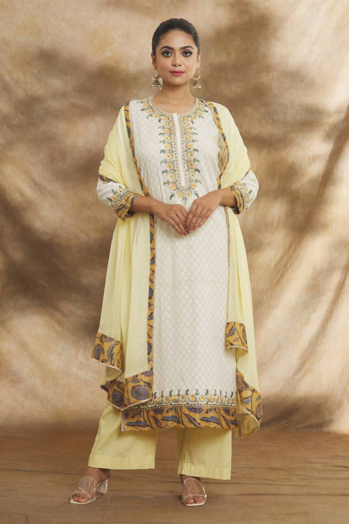 Peenacolada Zari Embroidered Kurta Set