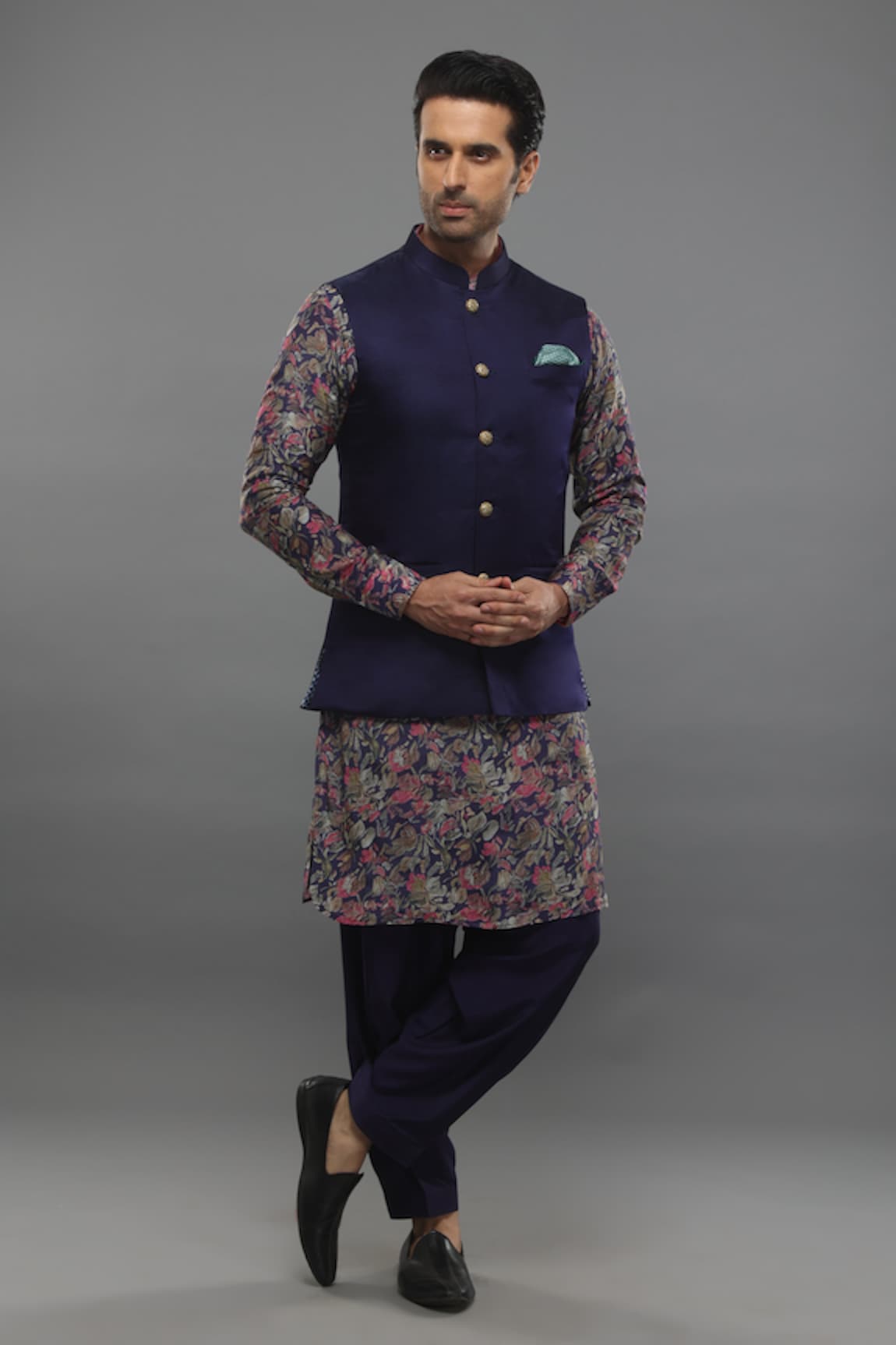 Para Floral Print Kurta Set With Bundi