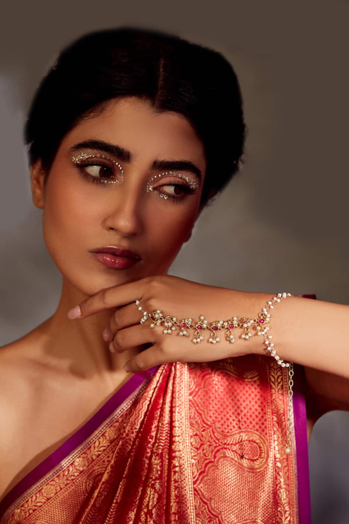 Paisley Pop Kundan & Pearls Hathphool
 