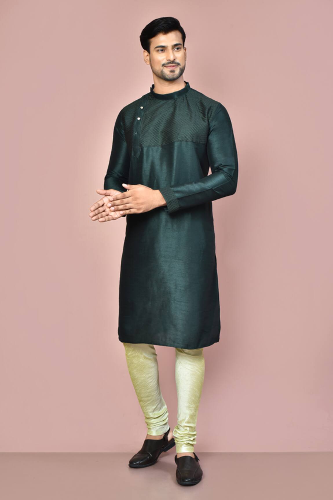 Arihant Rai Sinha Thread Work Overlap Kurta 
