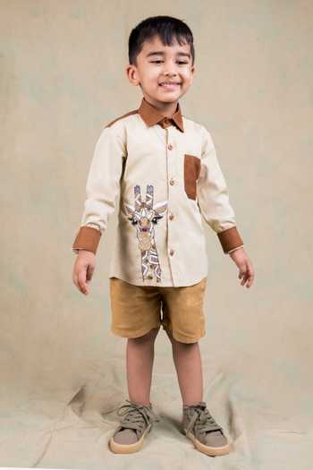 Toplove Graceful Gain Giraffe Embroidered Shirt 