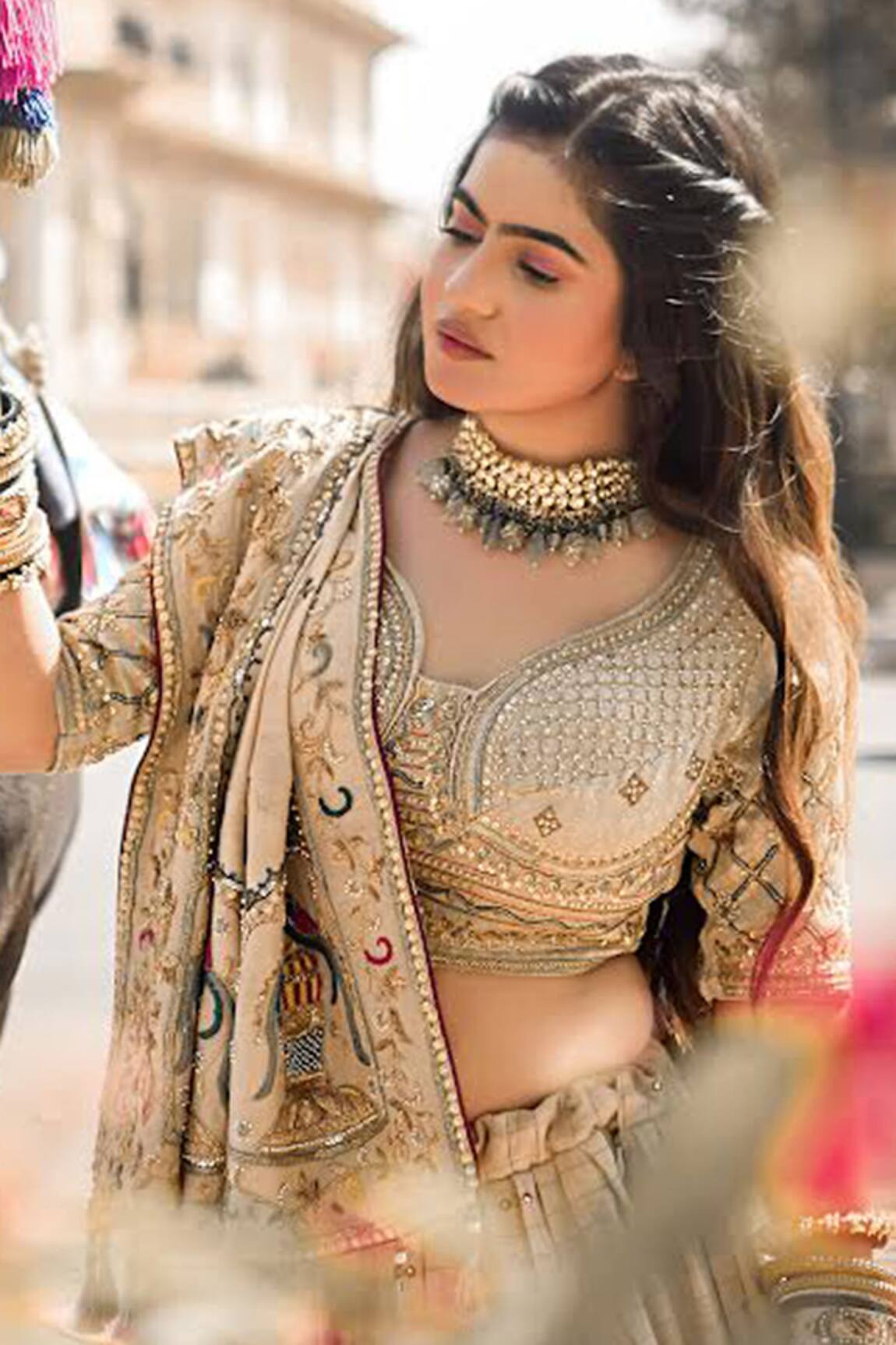 Ishhaara Kundan Stone Drop Choker Set