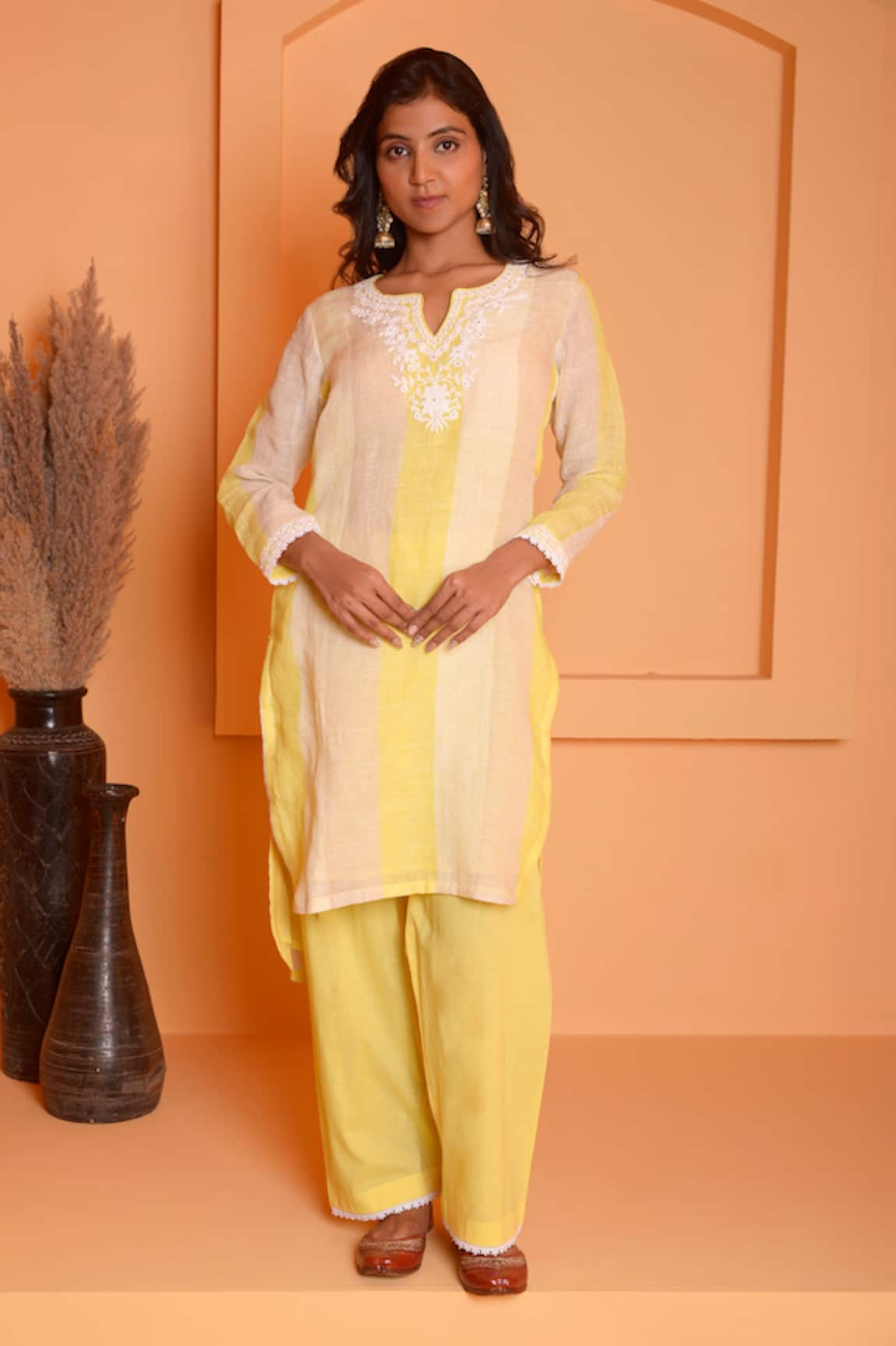 Abbaran Placed Dori Embroidered Kurta With Pant