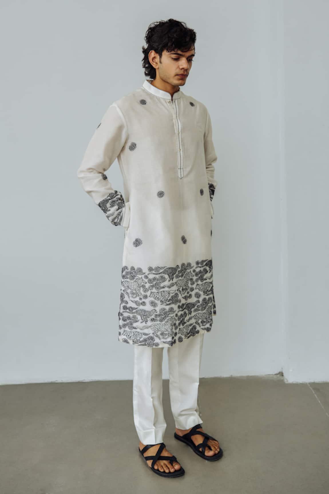 Wabi Sabi By Anshum-Ritesh Road Runner Embroidered Chanderi Kurta Set