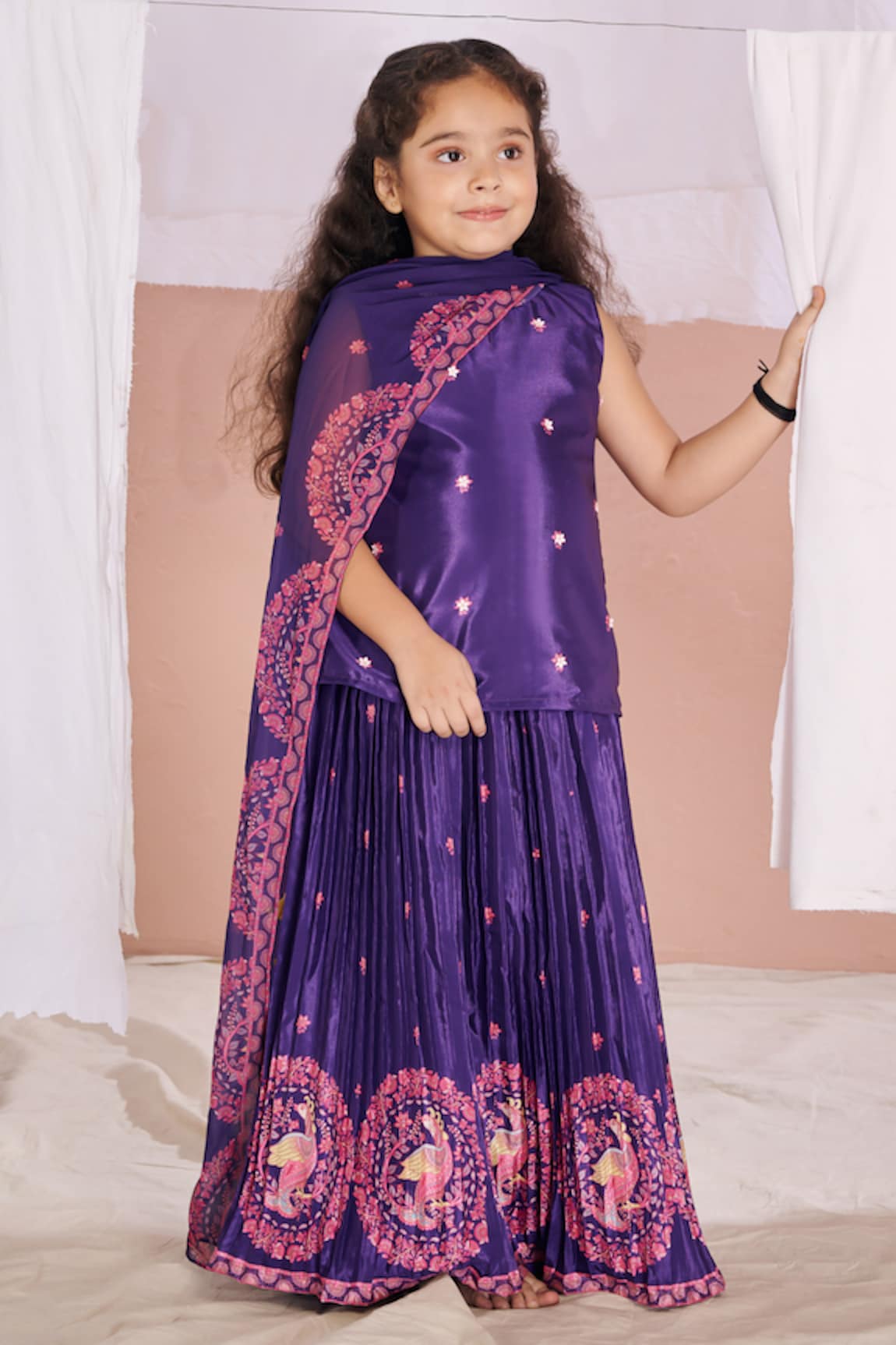 Vivedkids Kalamkari Embroidered Kurta Pleated Lehenga Set