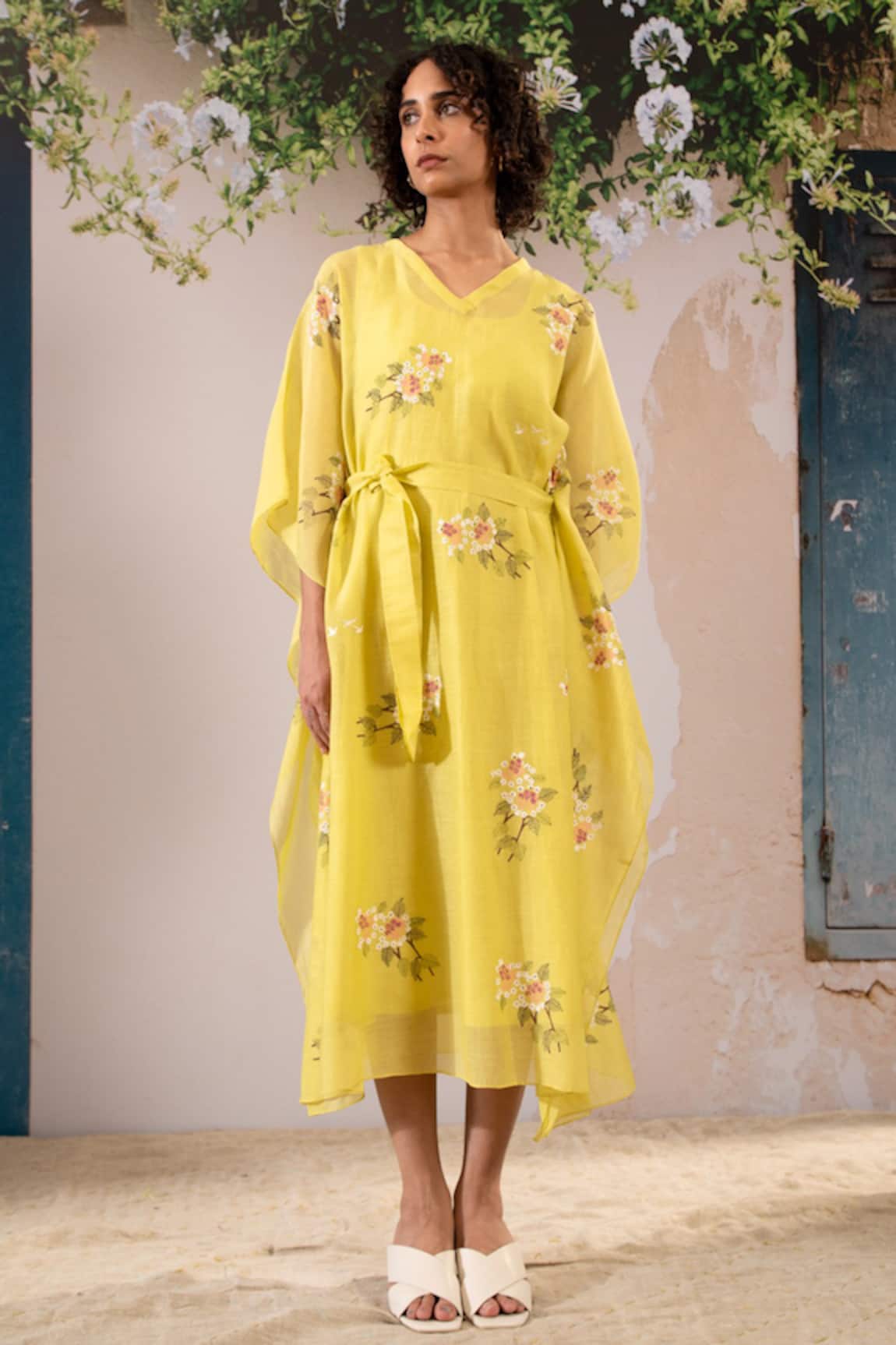 Arcvsh By Pallavi Singh Dahlia Print Kaftan With Belt