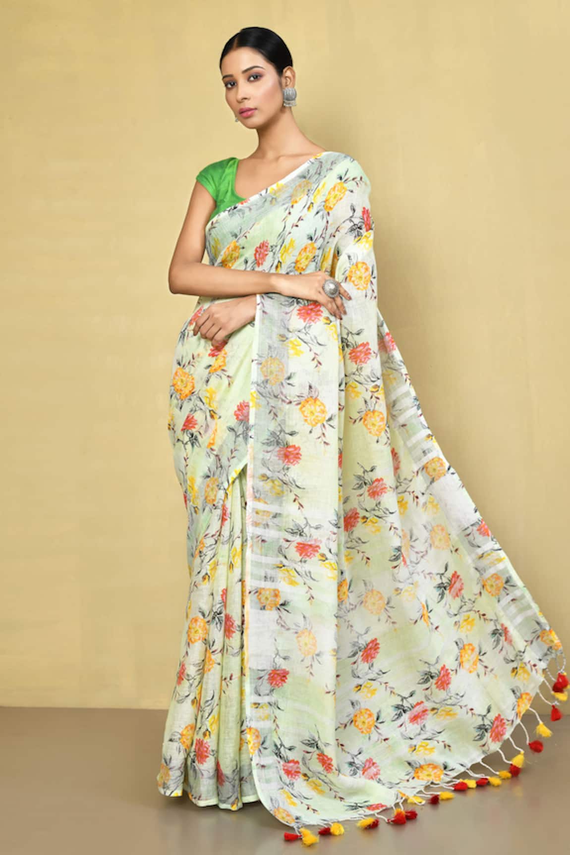 Nazaakat by Samara Singh Linen Printed Saree With Running Blouse