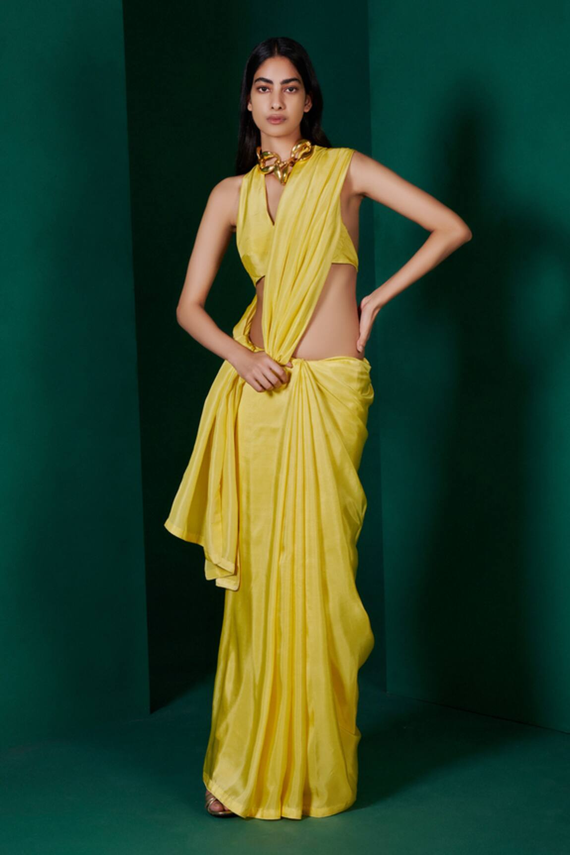 Ekaya Banaras Handwoven Saree With Unstitched Blouse Fabric 