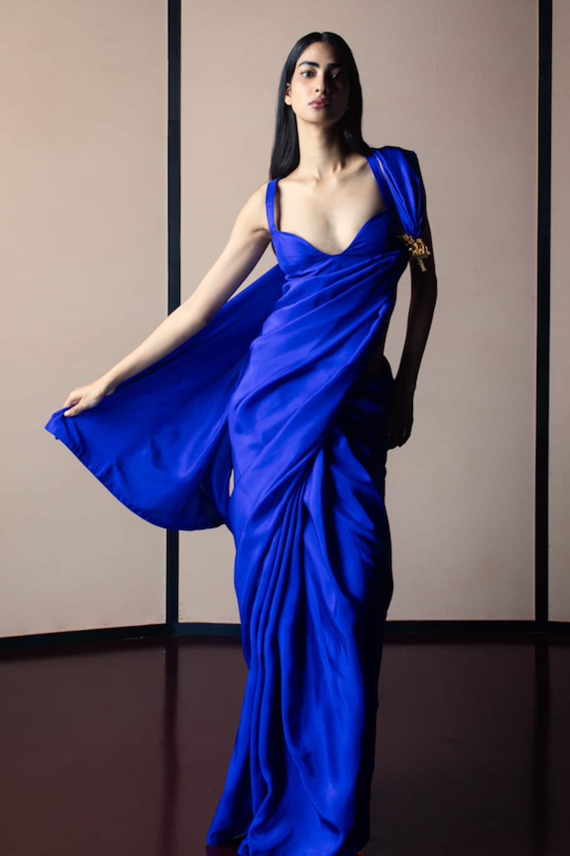 Ekaya Banaras Solid Handwoven Saree With Unstitched Blouse Fabric 