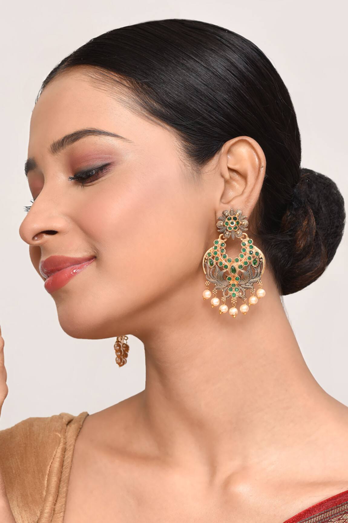 Belsi's Floral Shaped Cutwork Earrings