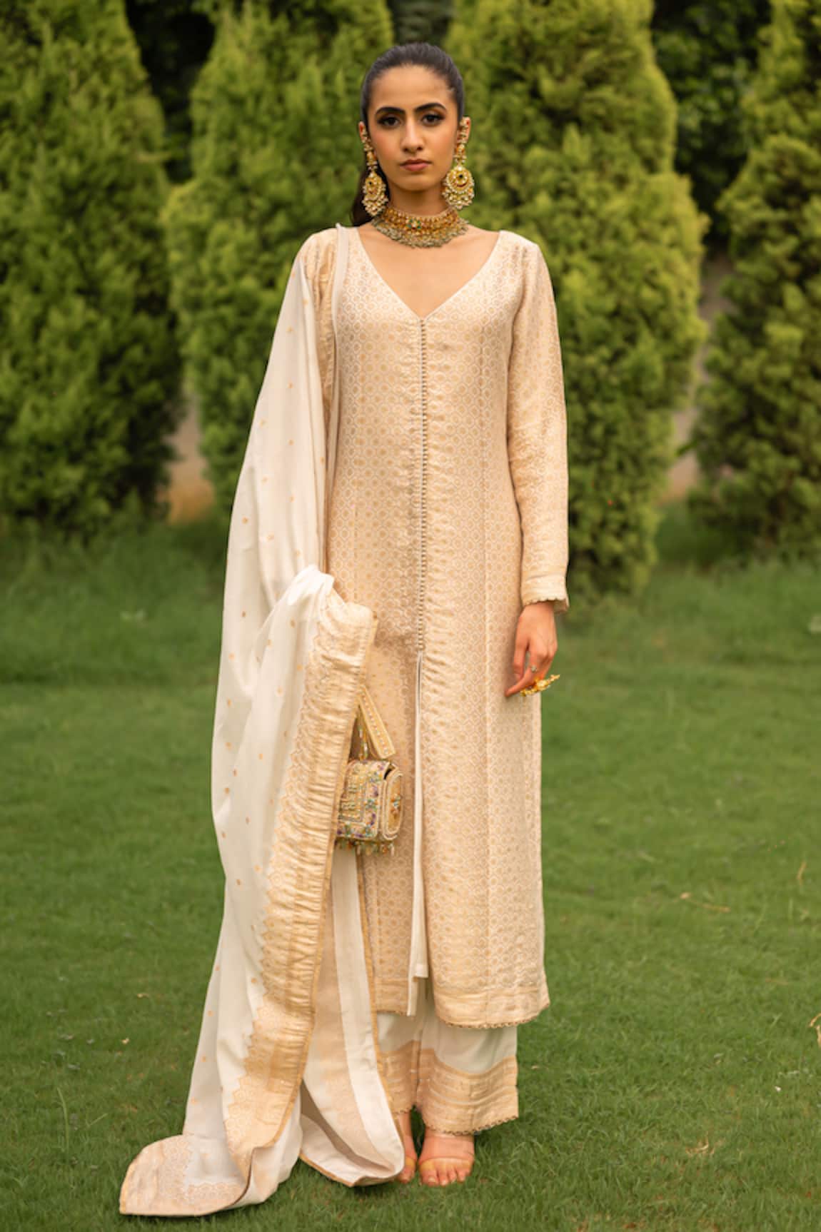 Safaa Afiyah Woven Kurta Pant Set