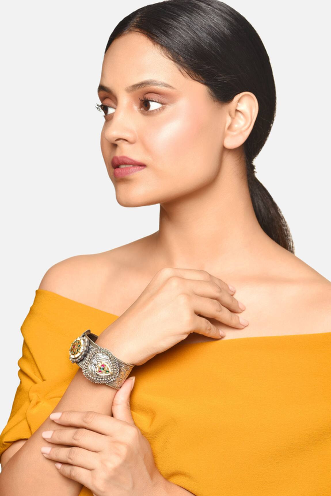 Raga Baubles Nayantara Vintage Carved Work Kada
