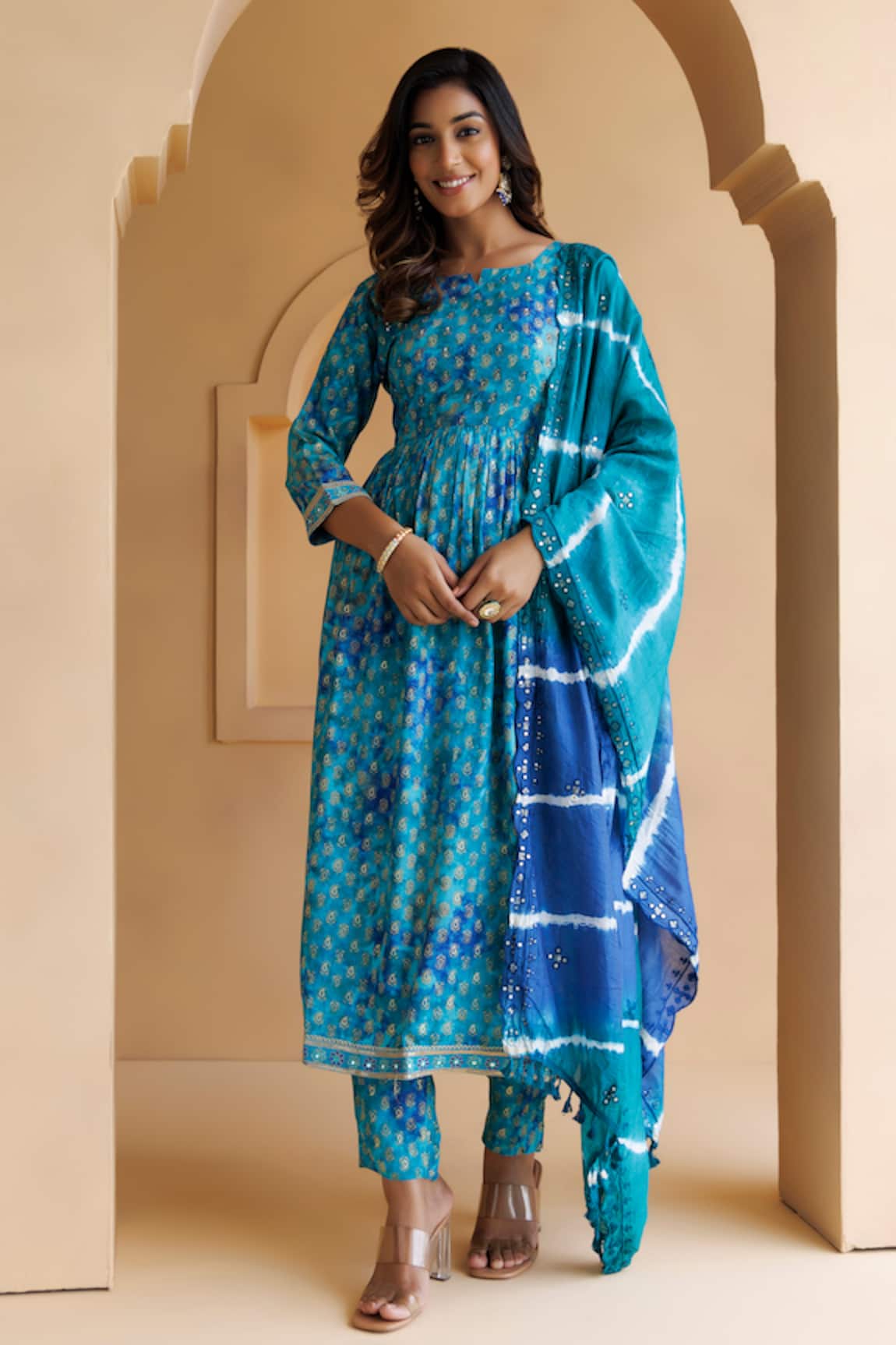 Geroo Jaipur Thread Embroidered Kurta Set 