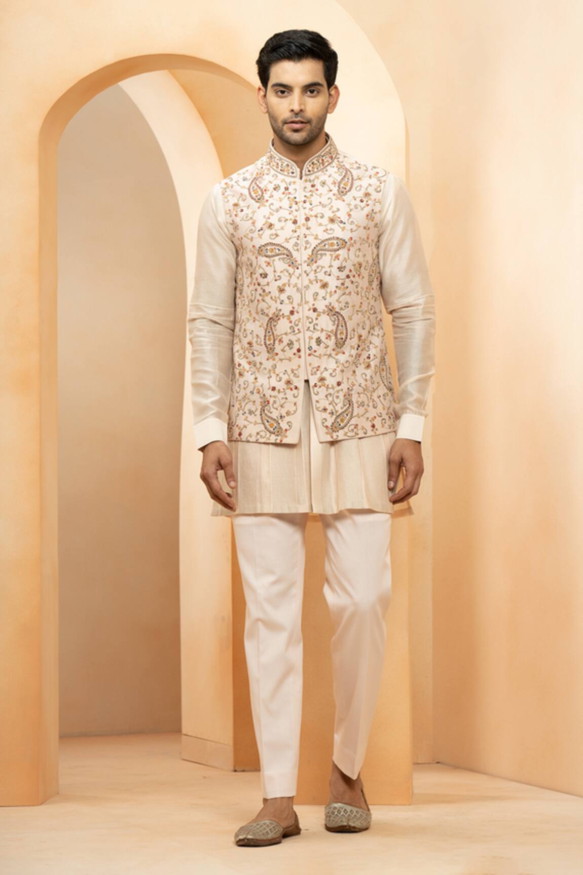Studio Bagechaa Embroidered Bundi Kurta Set