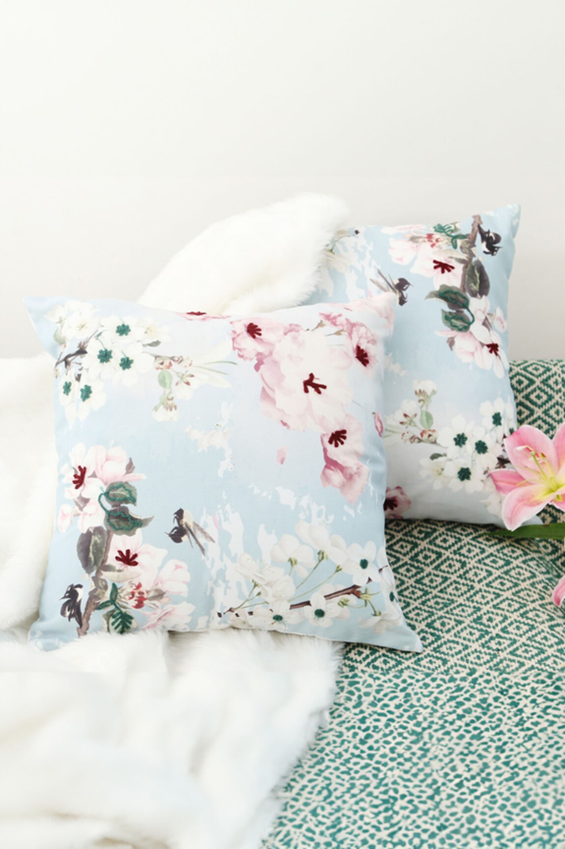 H2H Floral Print Cushion Cover Single Pc