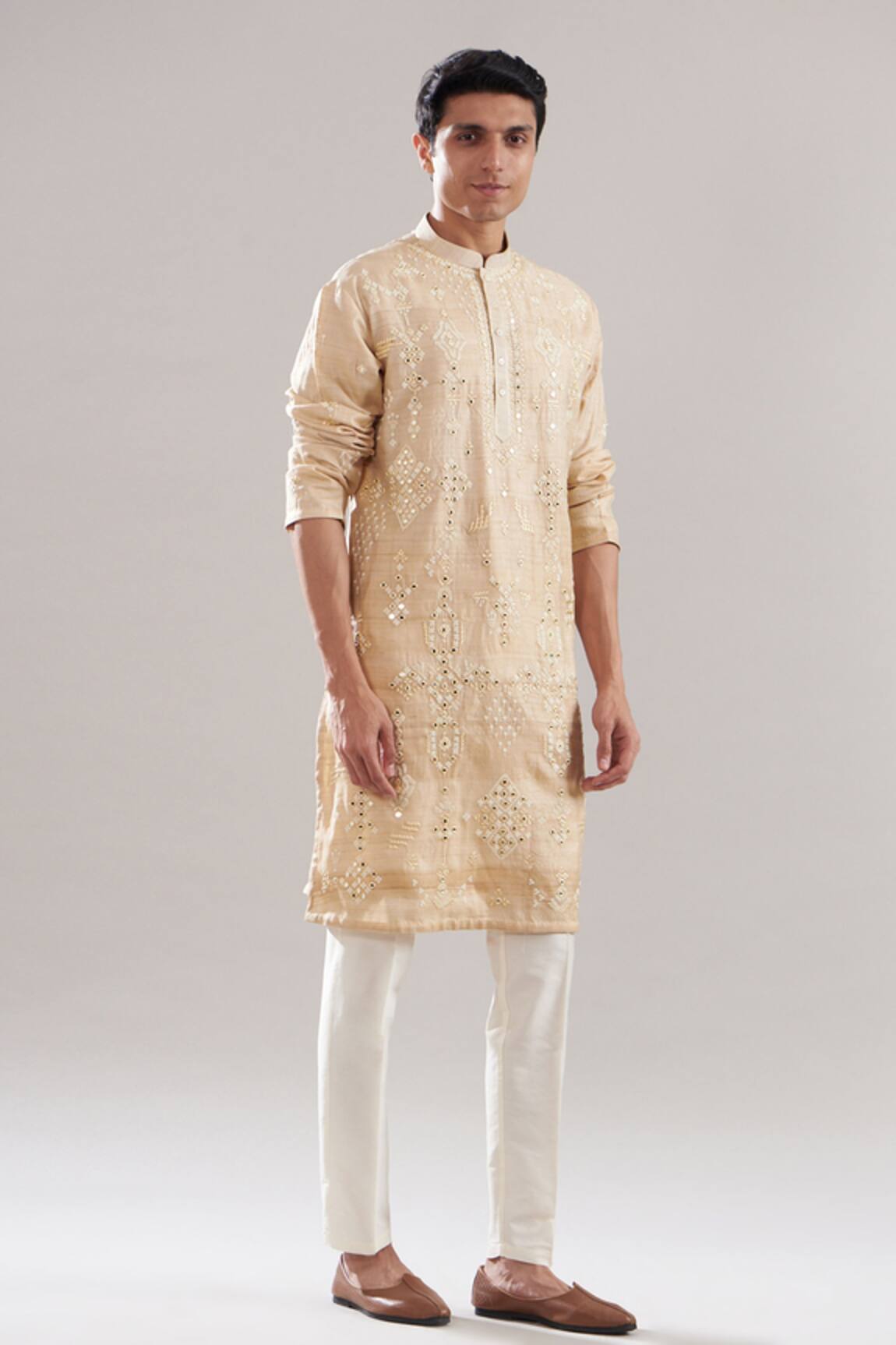 Asuka Dori Embroidered Kurta & Pyjama Set