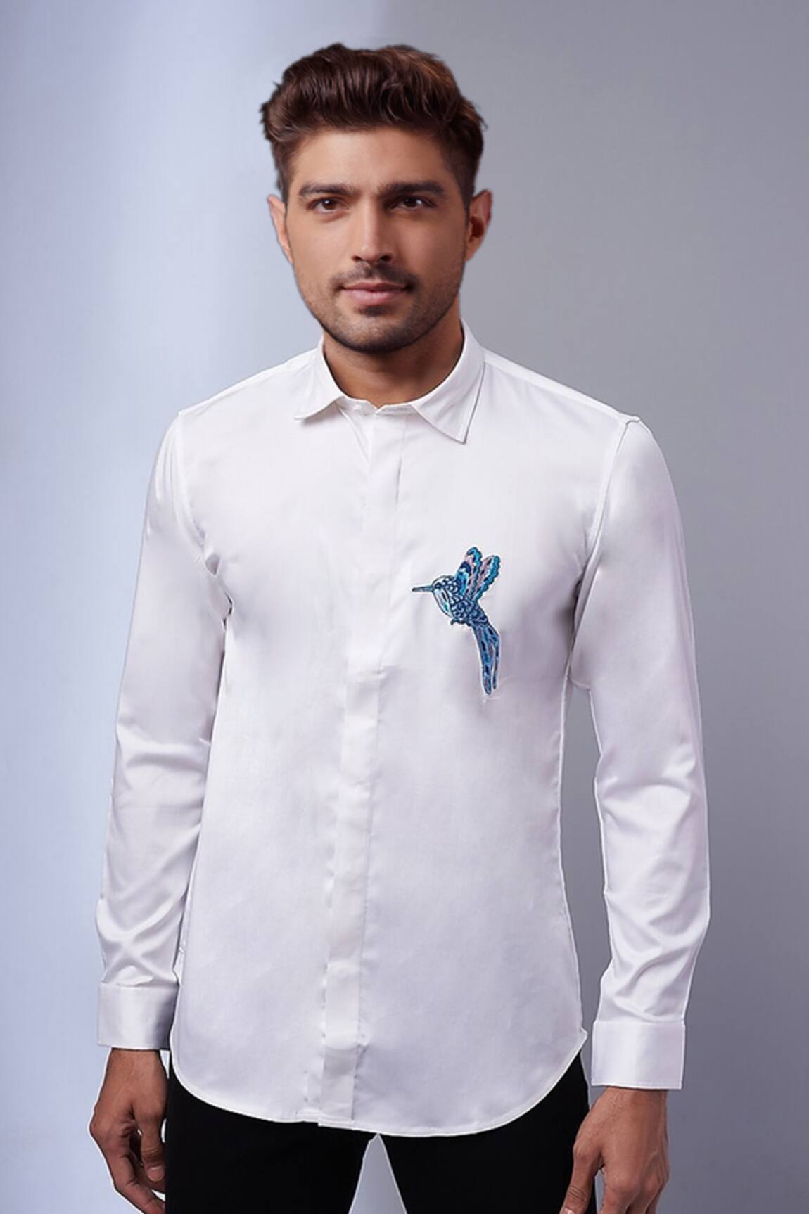SAMMOHAN CEREMONIAL Placement Flying Bird Embroidered Shirt