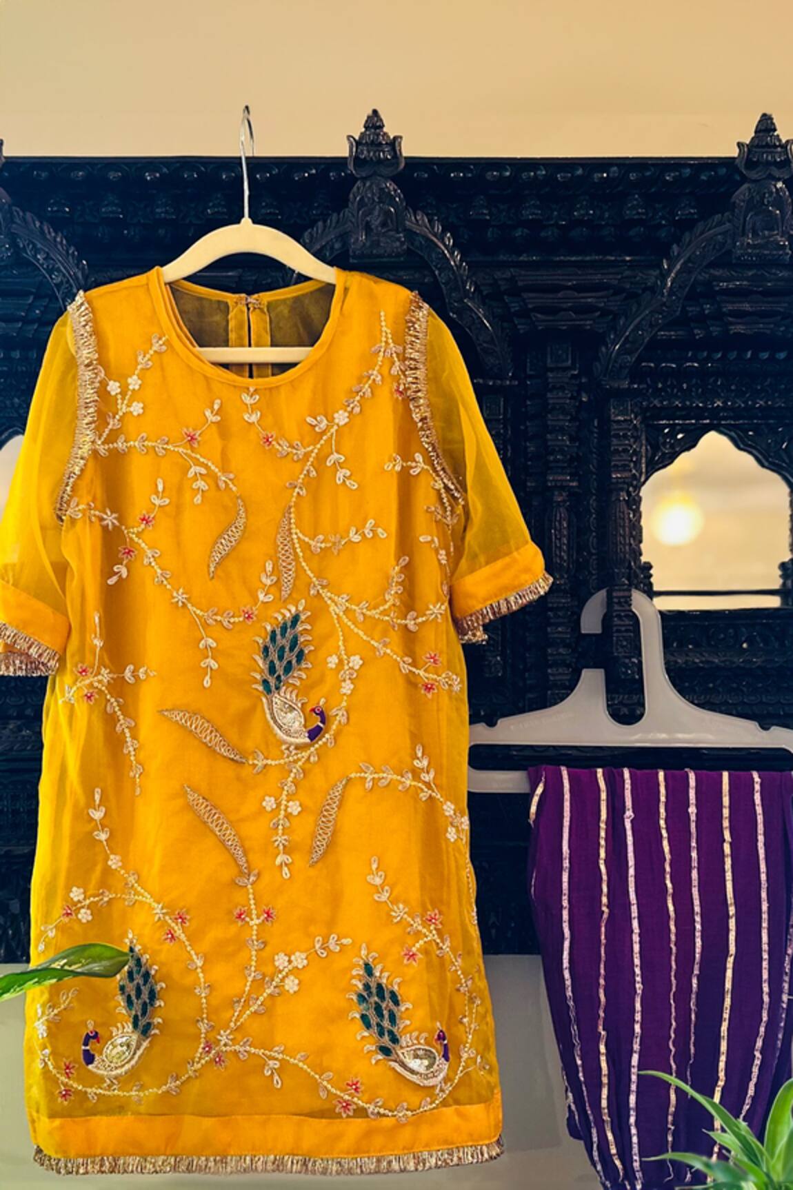 Rage Attire-Sweta Saria Flower & Peacock Embroidered Kurta With Pant
