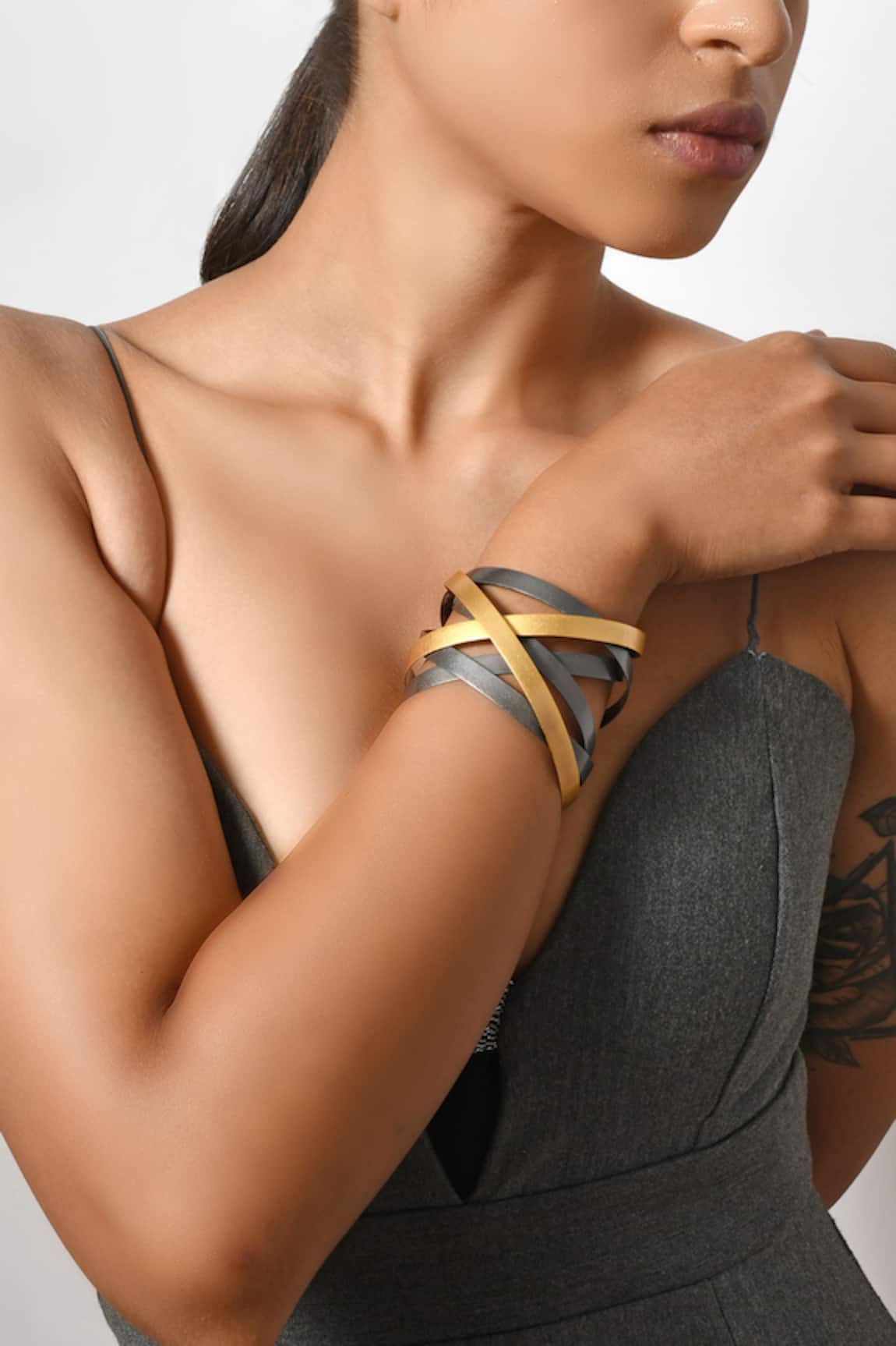 Zaza By Somya Gold & Black Interlace Pattern Bracelet 