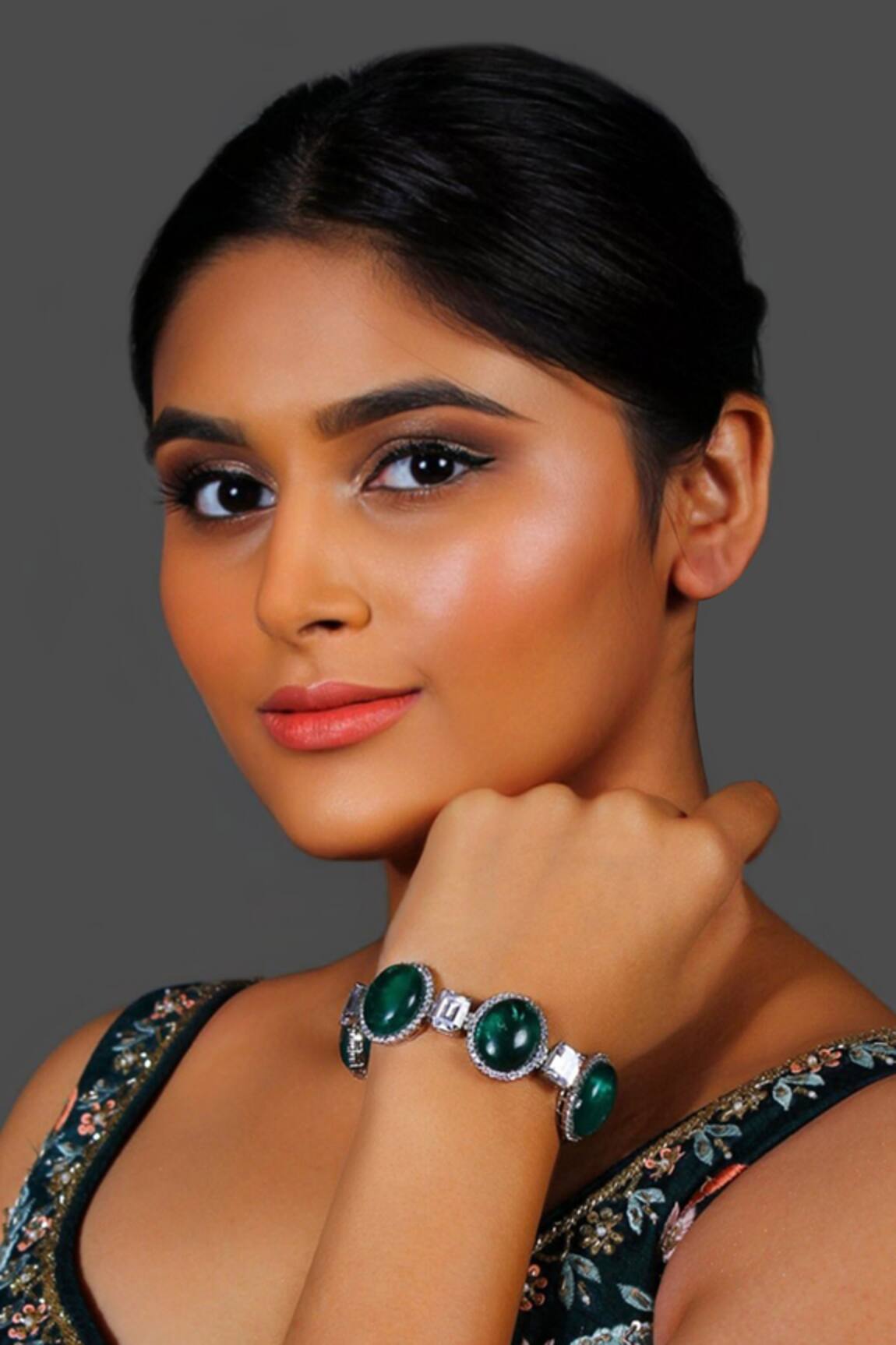 Studio6 Jewels Doublet Stone Embellished Bracelet 