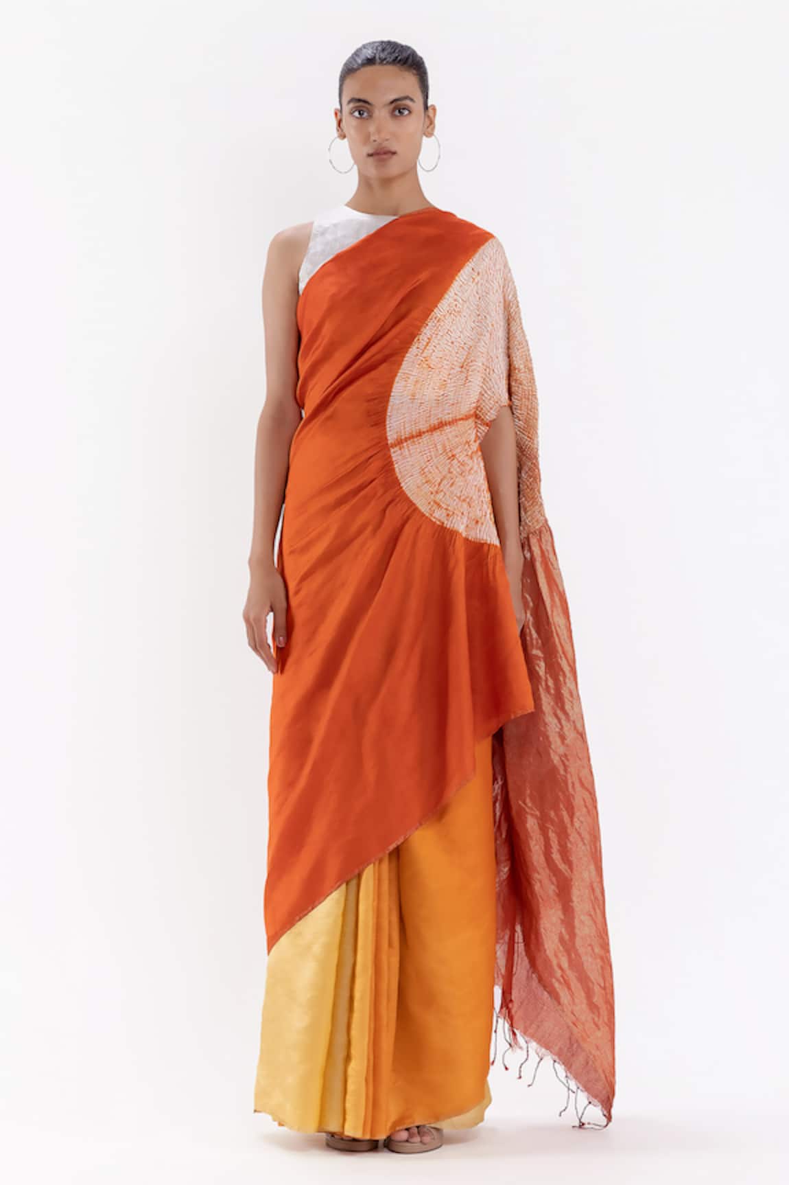 Studio Medium Silk Shibori Pattern Saree With Running Blouse