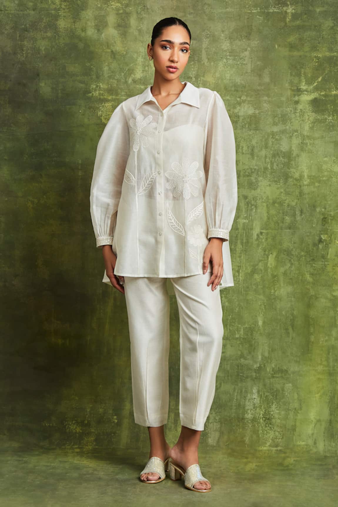 Sue Mue Aaima Daisy Embroidered Shirt & Pant Set