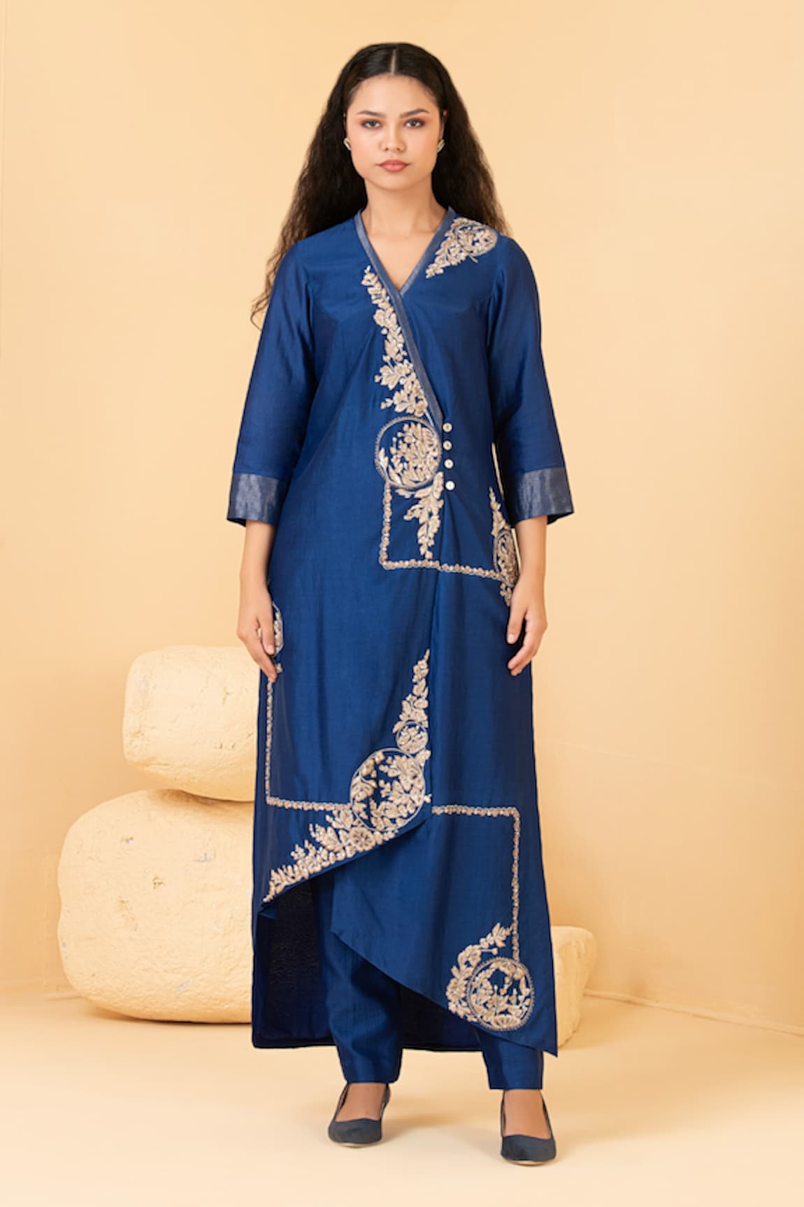 Divi by sonal khandelwal Chanderi Asymmetric Zari Embroidered Tunic With Pant