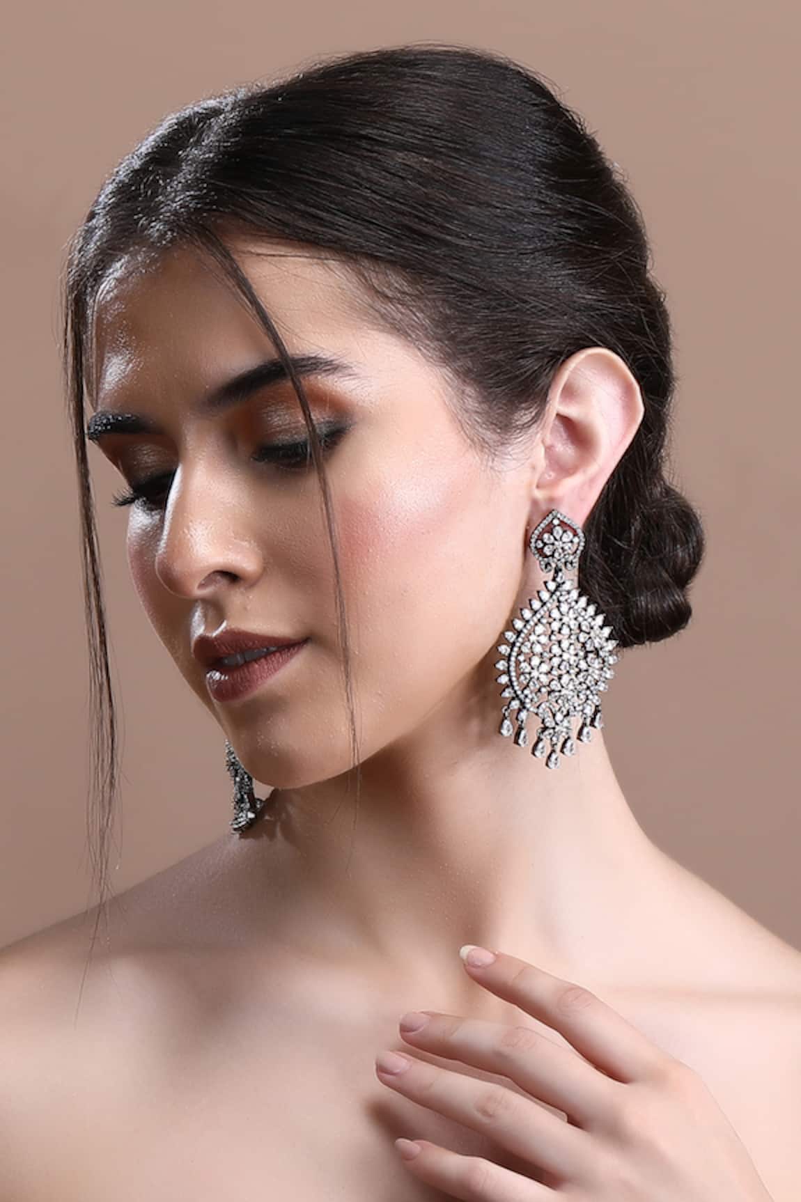 Auraa Trends American Diamond Embellished Earrings 