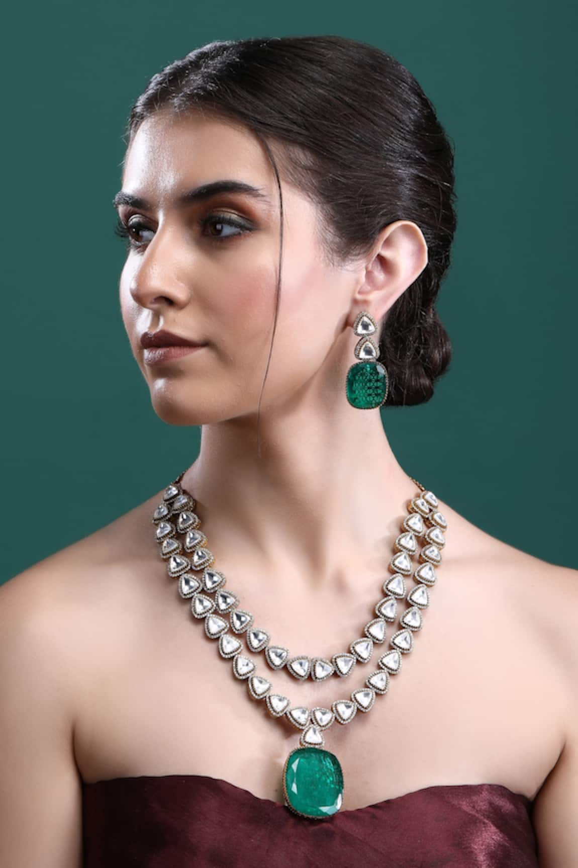 Auraa Trends Zircons Embellished Necklace Set