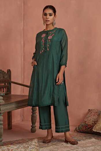 Kritika Dawar Yoke Embroidered Chanderi Tunic & Pant Set 