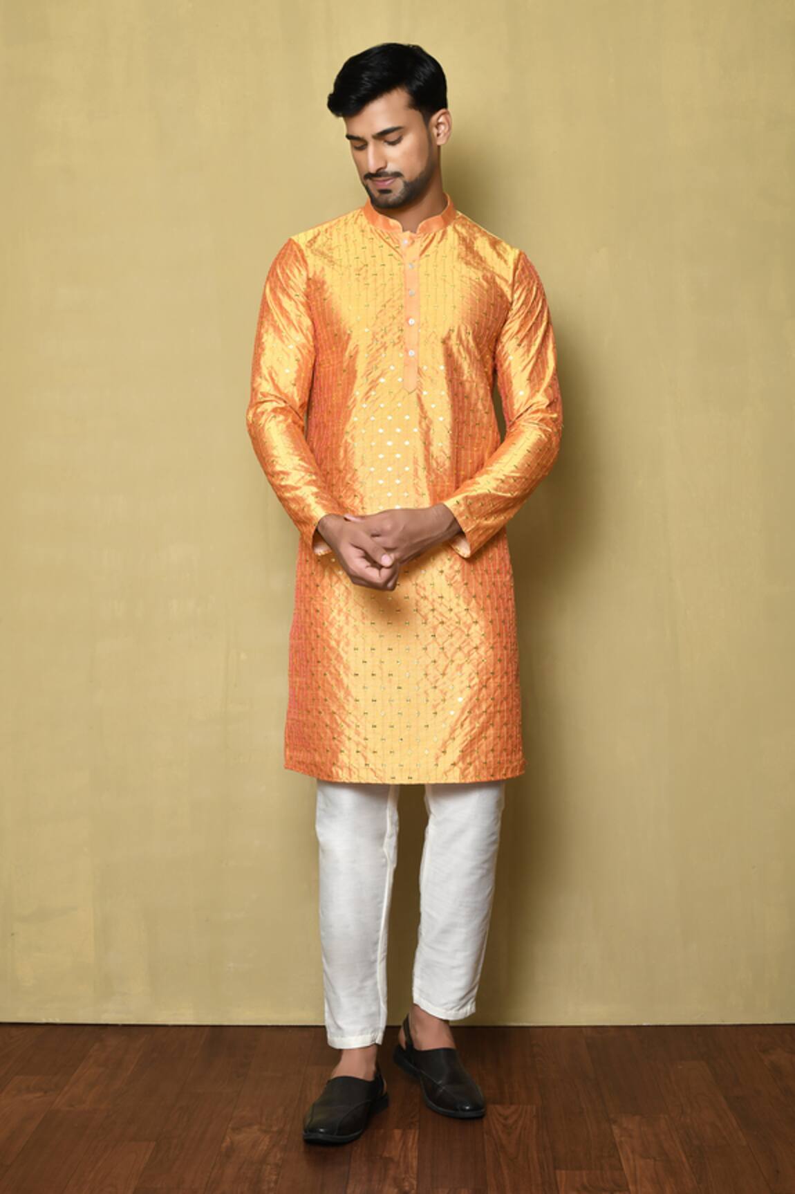 Arihant Rai Sinha Mandarin Collar Embroidered Kurta
