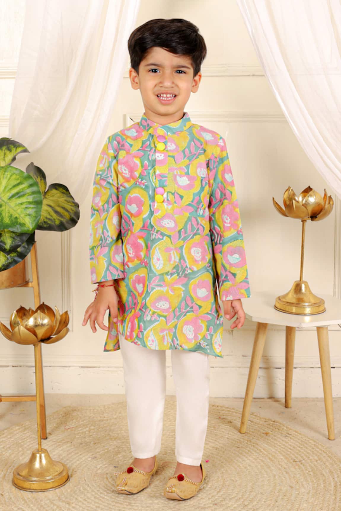 Kirti Agarwal - Pret N Couture Blossom Print Kurta With Pyjama