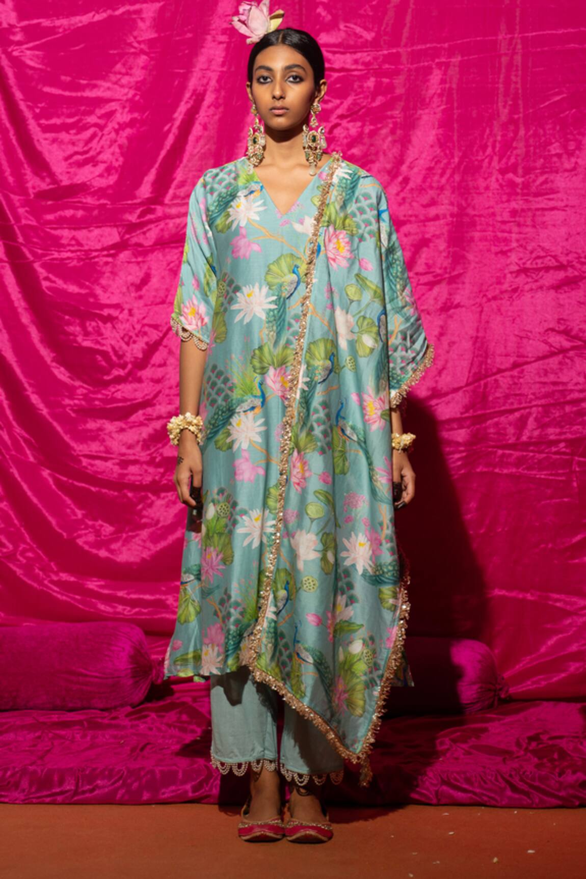 Chrkha Flower Print Kurta Set