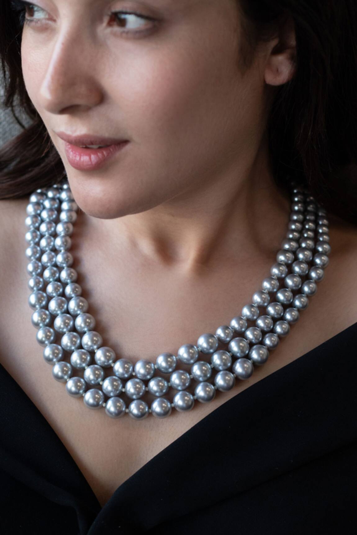 Do Taara Triple Layered Pearl Necklace