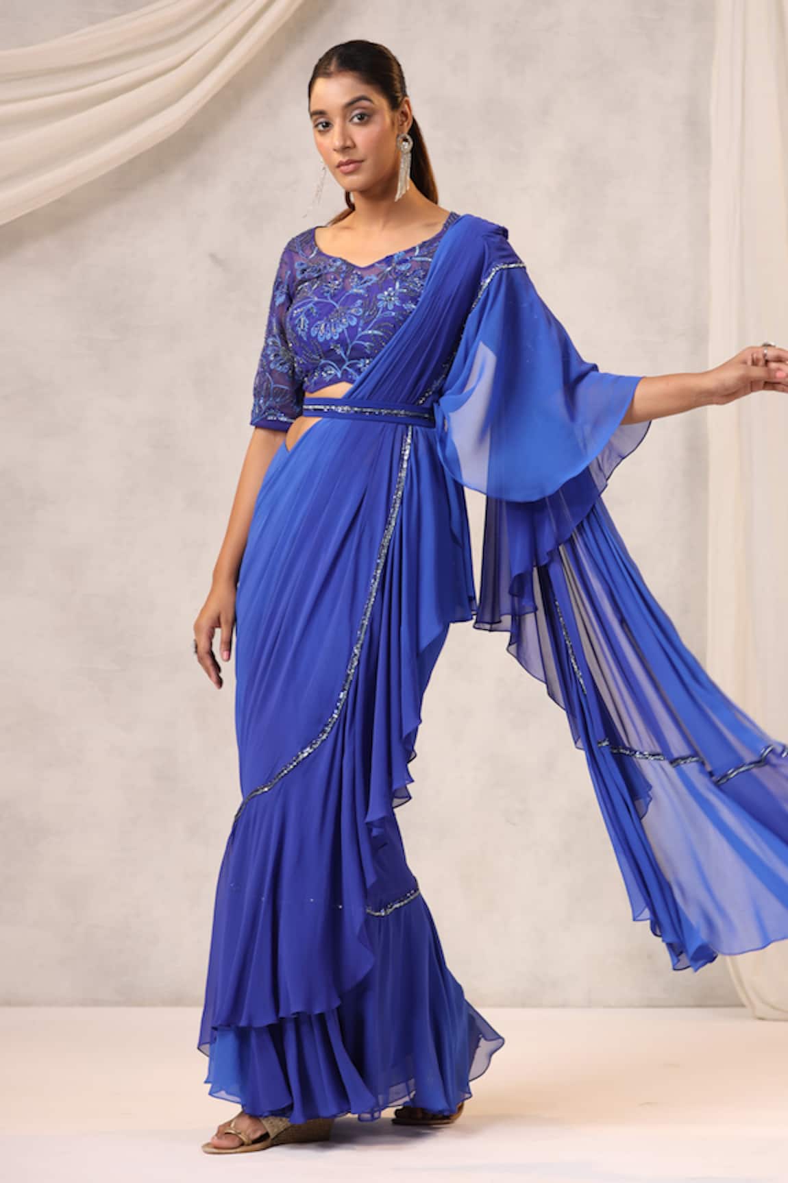 K-Anshika Embroidered Pre-Draped Saree With Blouse 