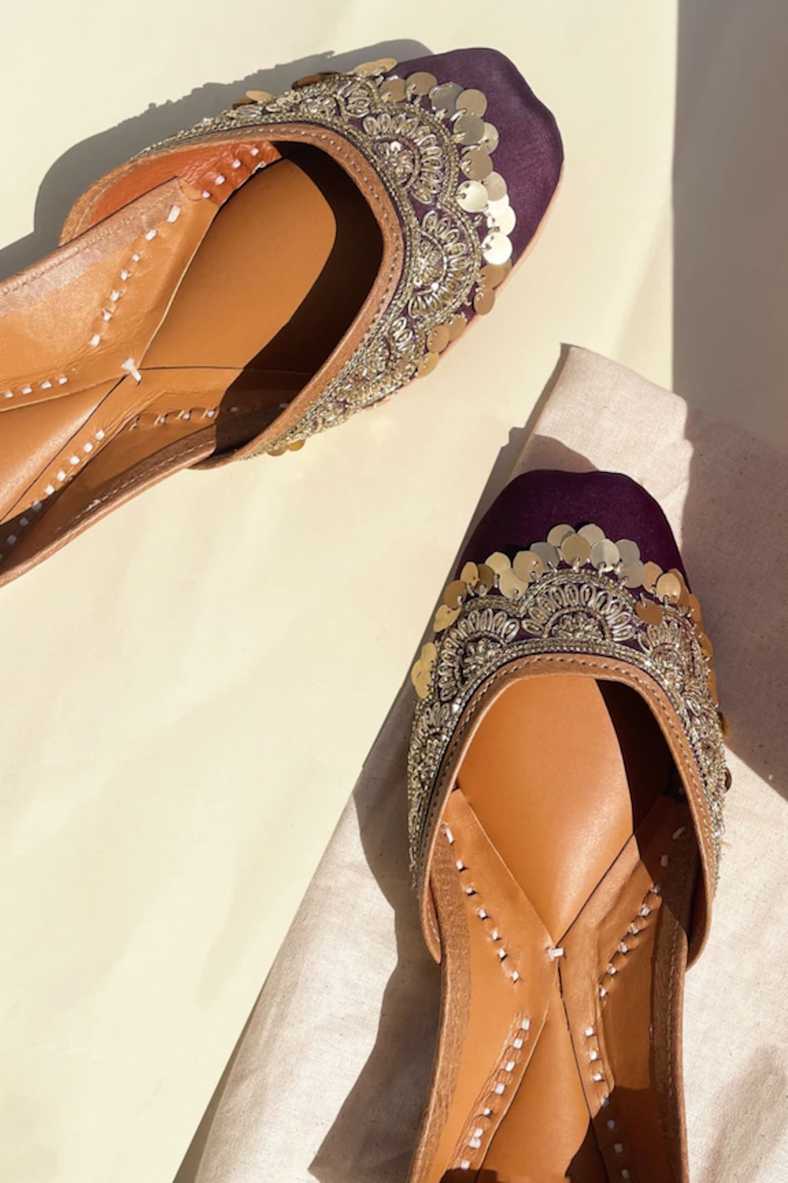 Kurrbat Persian Plum Embroidered Juttis