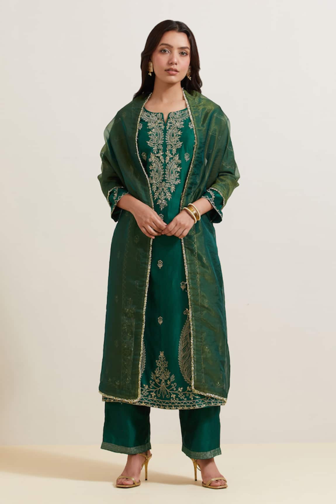 Priya Chaudhary Embroidered Chanderi Silk Kurta Pant Set