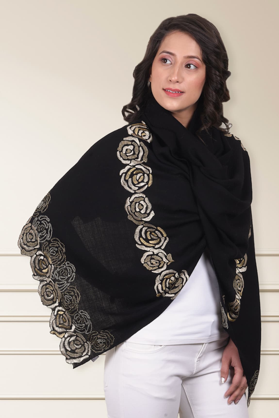 MAULI CASHMERE Rose Embroidered Stole