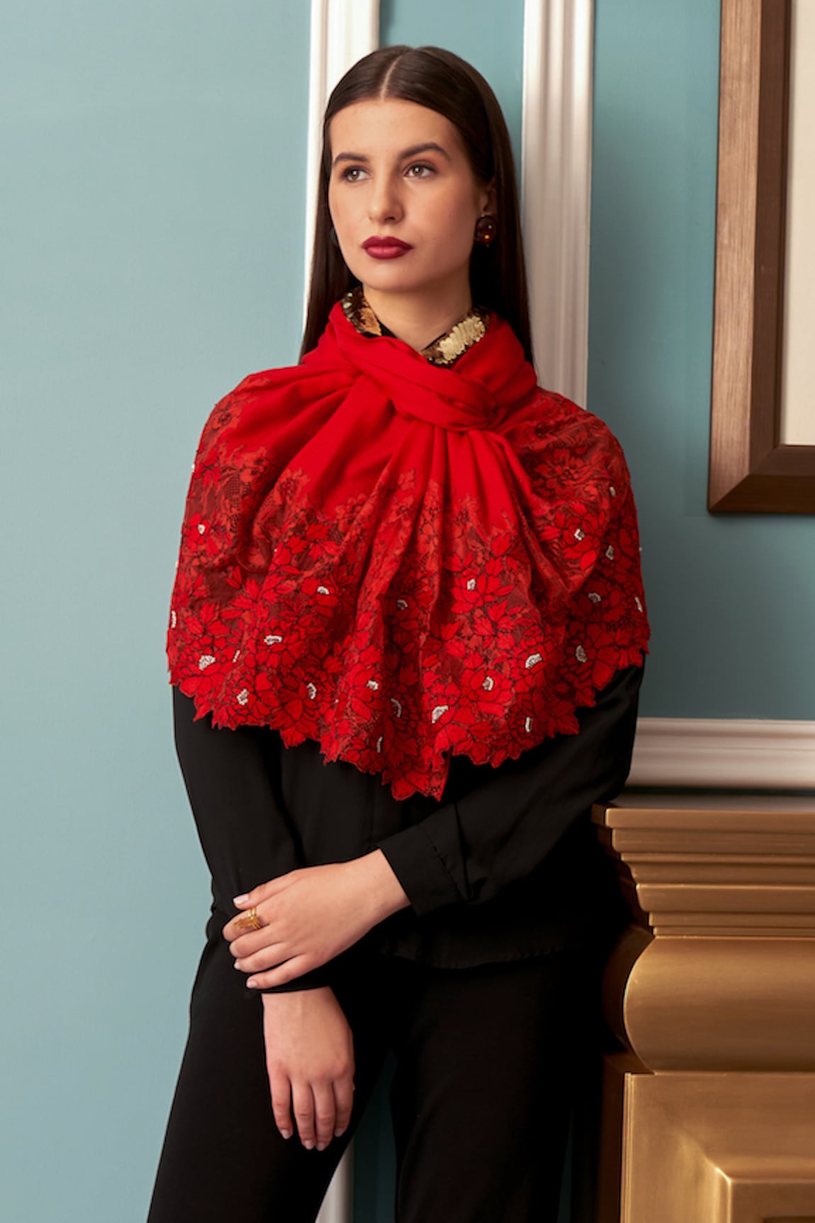 MAULI CASHMERE Rose Embroidered Stole