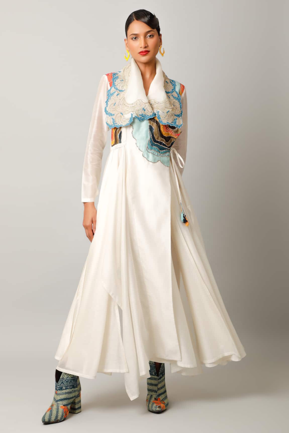 Jajaabor Thread Embroidered Collar Angarkha & Pant Set 