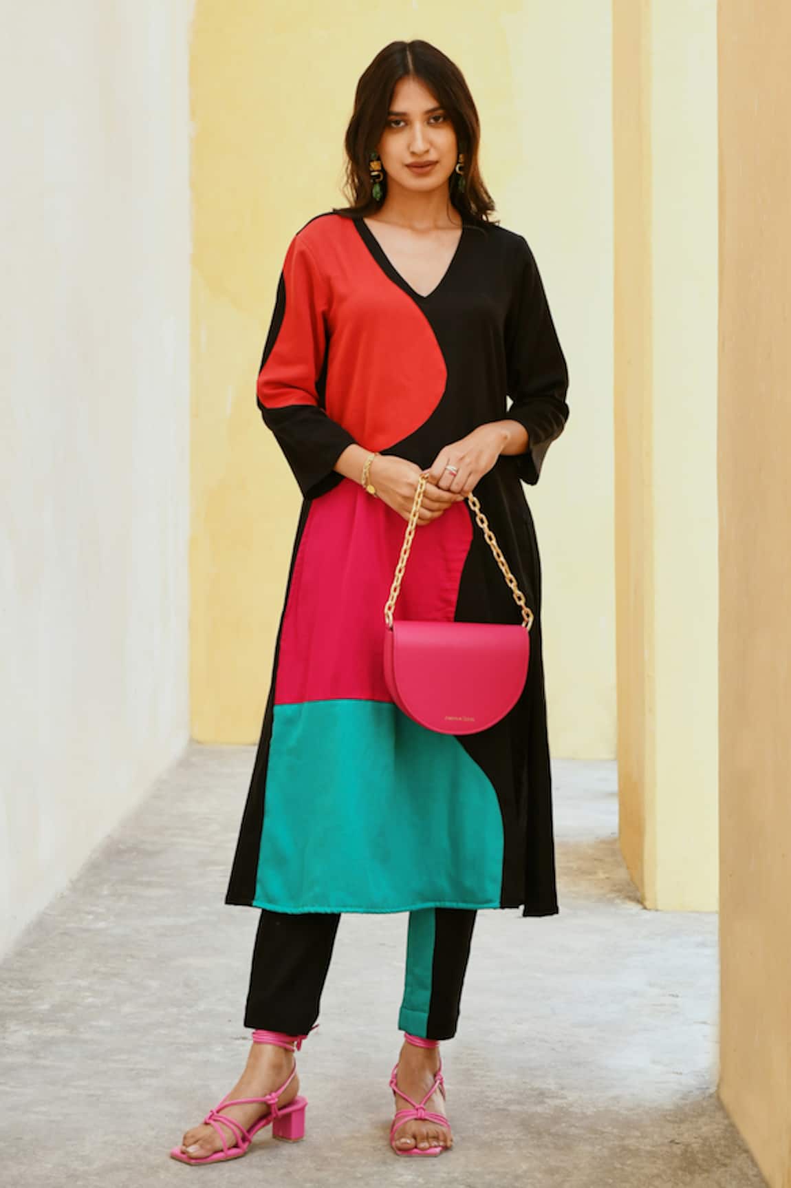 Buy Black Rayon Embroidered Sequin Mandarin Work Kurta And Leggings Set For  Women by Samyukta Singhania Online at Aza Fashions.
