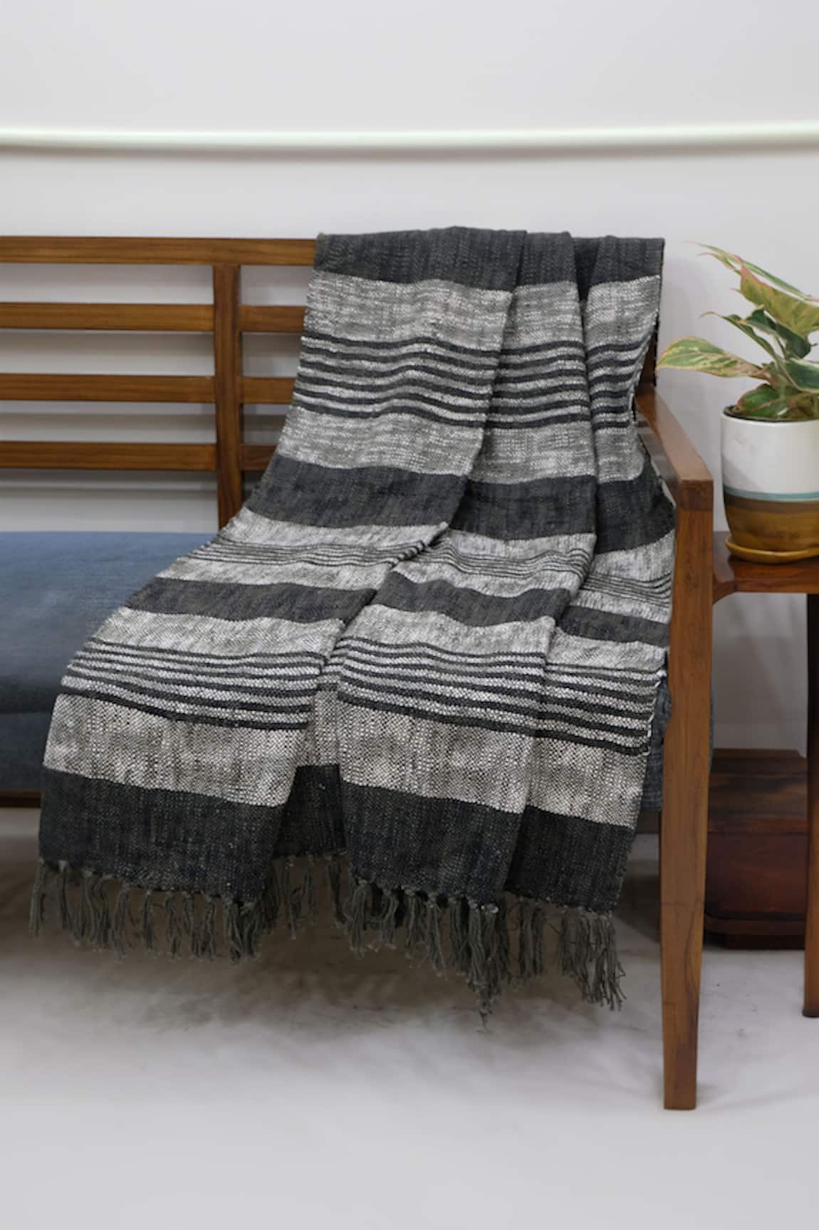 Design Gaatha Cotton Yarn Dye Handwoven Single Throw