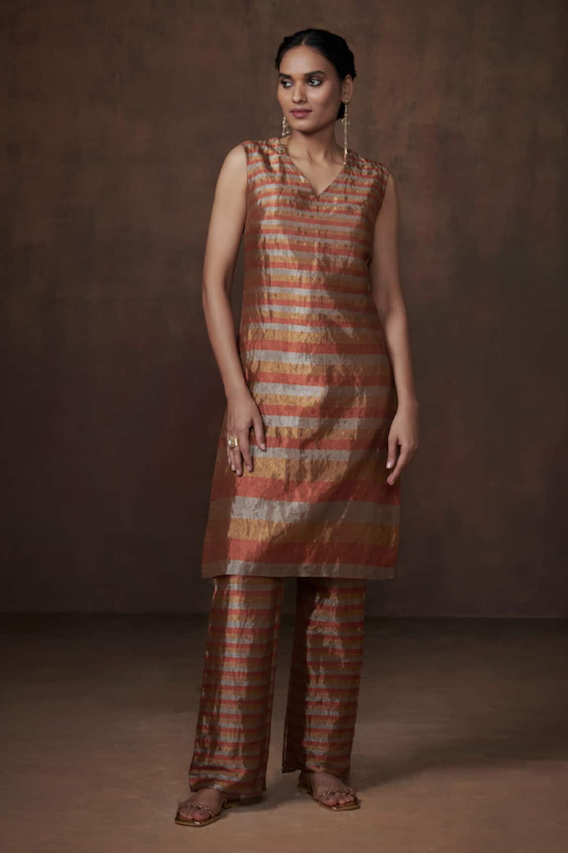 Dressfolk Metallic Stripe Pattern Kurta With Pant