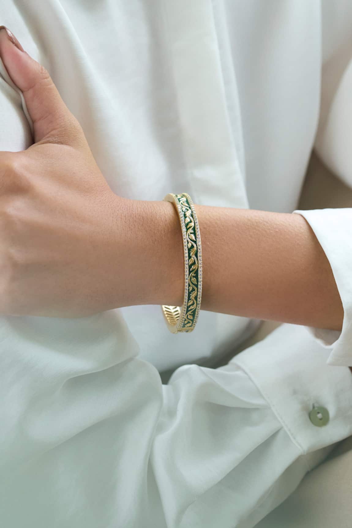 Aulerth X JJ Valaya Rumeli Leaf Enamel Work Bangle 