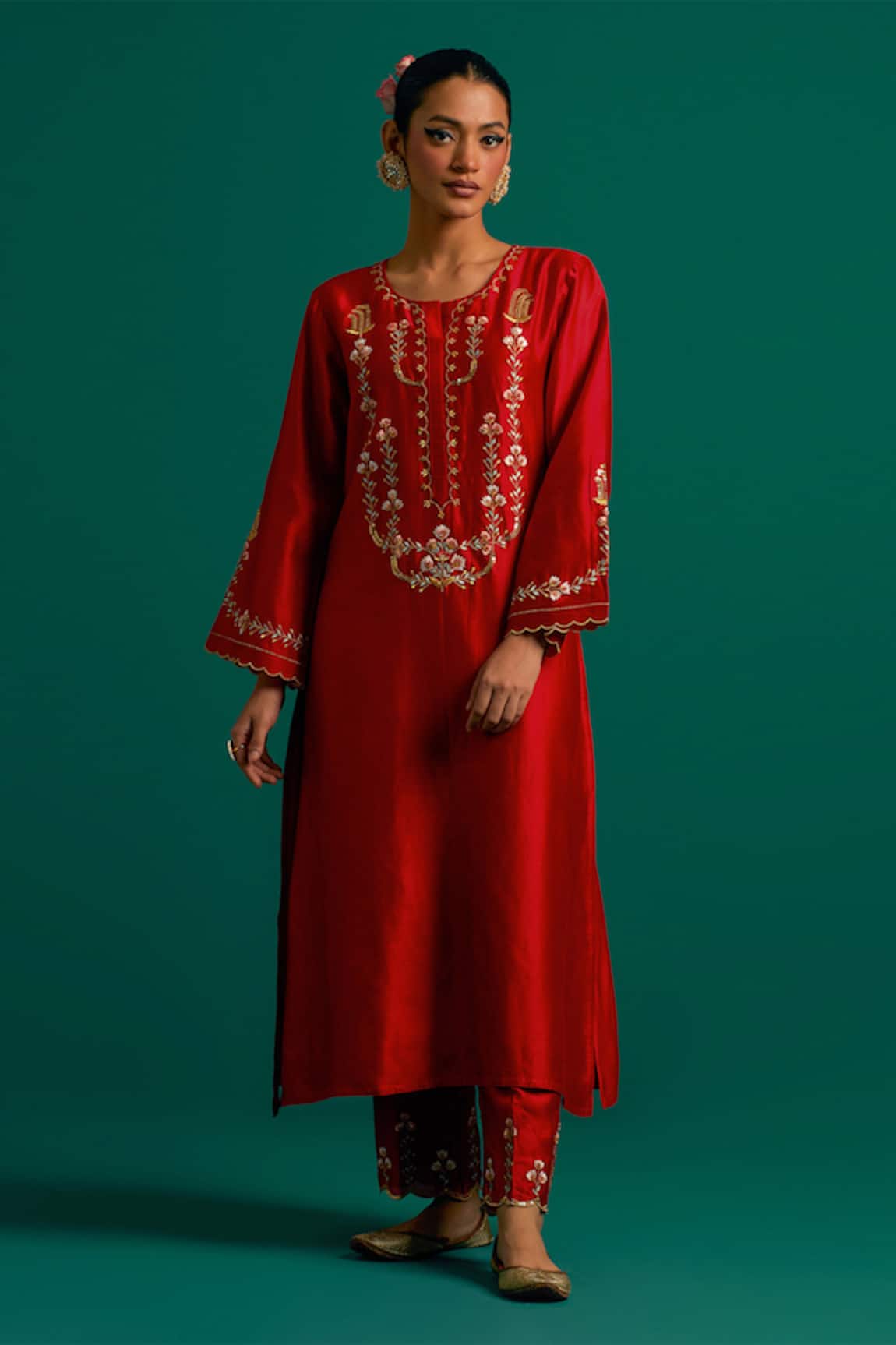 Anantaa by Roohi Floral Embroidered Placement Kurta With Pant