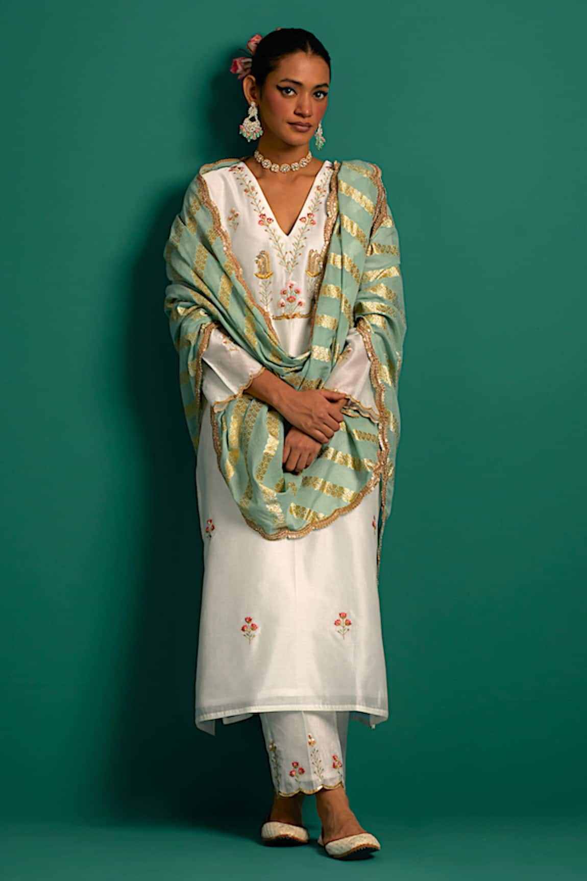 Anantaa by Roohi Cutdana Hand Embroidered Kurta Pant Set