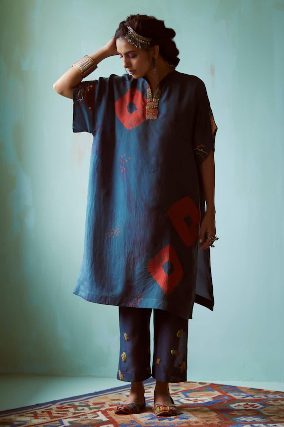Medha Sleeve Embroidered Tunic & Pant Set
