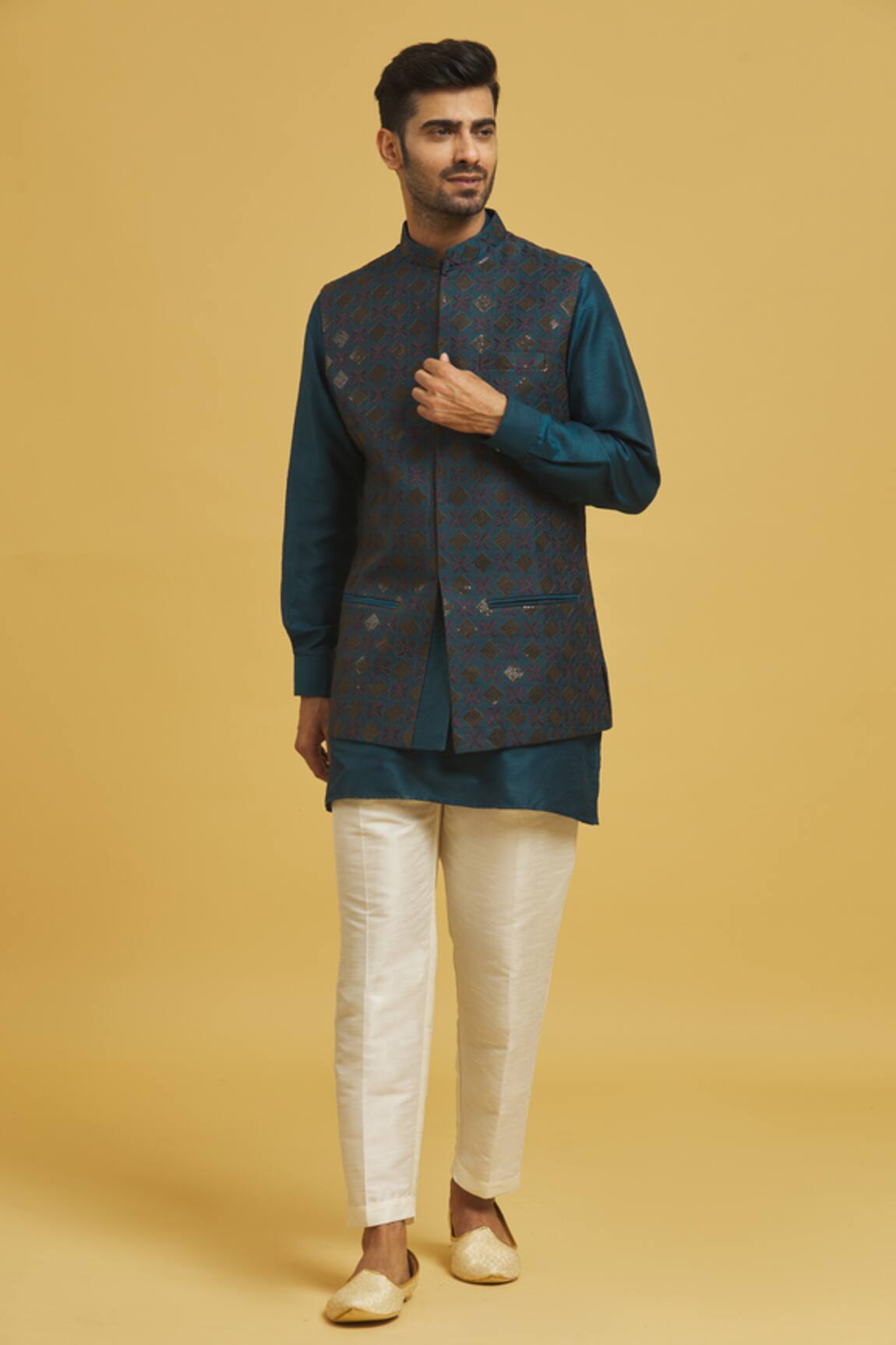 RNG Safawala Geometric Embroidered Bundi & Kurta Set 