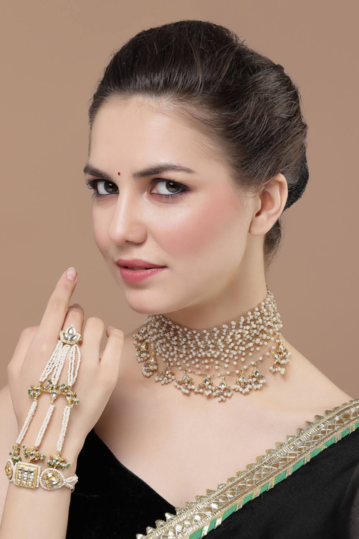Dugran By Dugristyle Kundan & Pearl Embellished Haathphool 